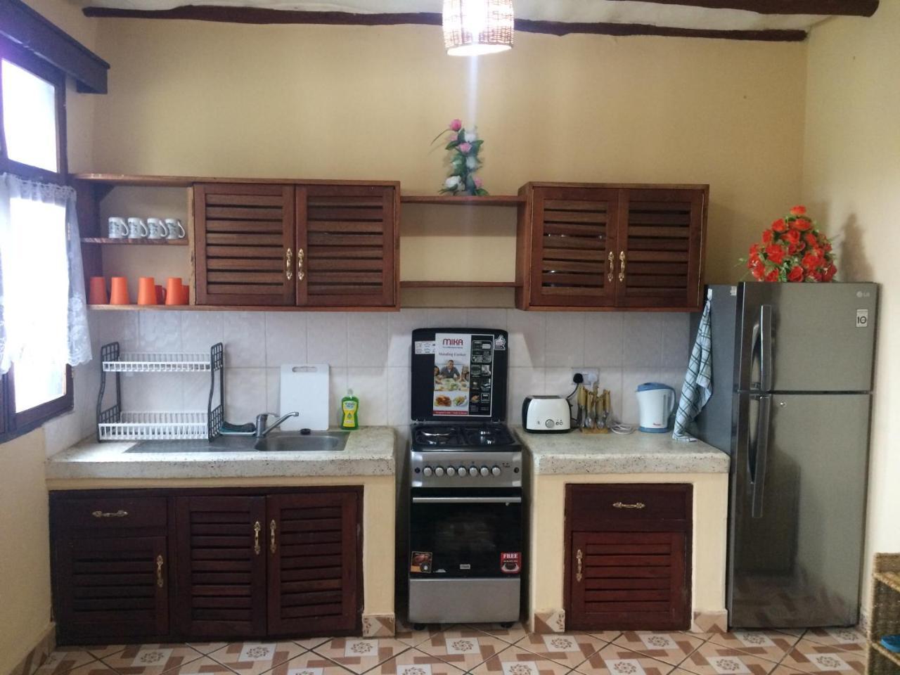 Simba Apartments 디아니 해변 외부 사진